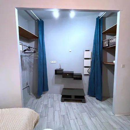 T2 Climatise, Wifi, Centre-ville, A Proximite Plage, Commerces, Taxi & Gare, Vue & Montagne