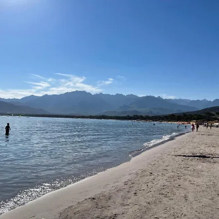 T2 Climatise, Wifi, Centre-ville, A Proximite Plage, Commerces, Taxi & Gare, Vue & Montagne Кальви