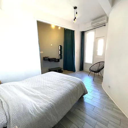 T2 Climatise, Wifi, Centre-ville, A Proximite Plage, Commerces, Taxi & Gare, Vue & Montagne 아파트 칼비