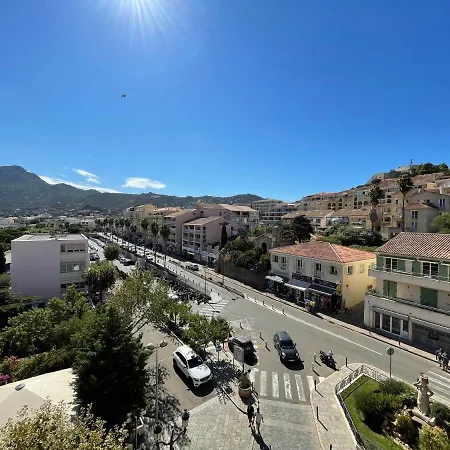 T2 Climatise, Wifi, Centre-ville, A Proximite Plage, Commerces, Taxi & Gare, Vue & Montagne