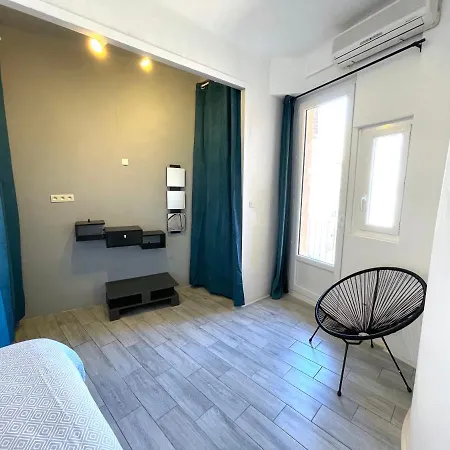 Appartement T2 Climatisé, Wifi, Centre-ville, à Proximité Plage, Commerces, Taxi&gare, Vue Plage&montagne