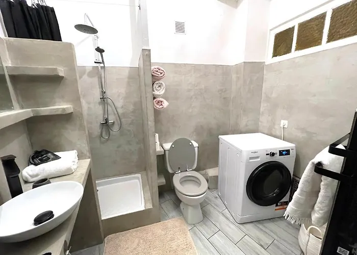 Center: View Retreat With Mountain Panorama Apartment Calvi (Corsica)