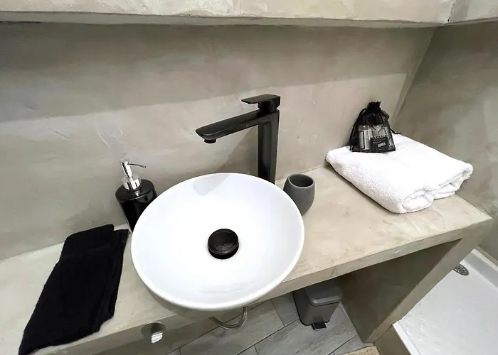 Apartment Center: View Retreat With Mountain Panorama Calvi (Corsica)