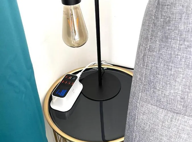 Center: View Retreat With Mountain Panorama Apartment *